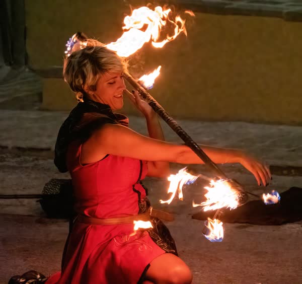 Fuoco ravvicinato durante Athanor, Giornate Medioevali di Brindisi Montagna 2022